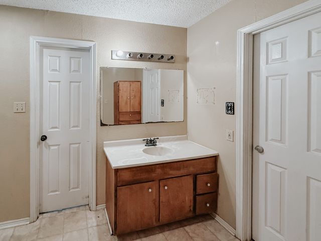 237 Tall Timber Loop, Whitney, TX 76692