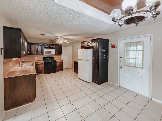 237 Tall Timber Loop, Whitney, TX 76692