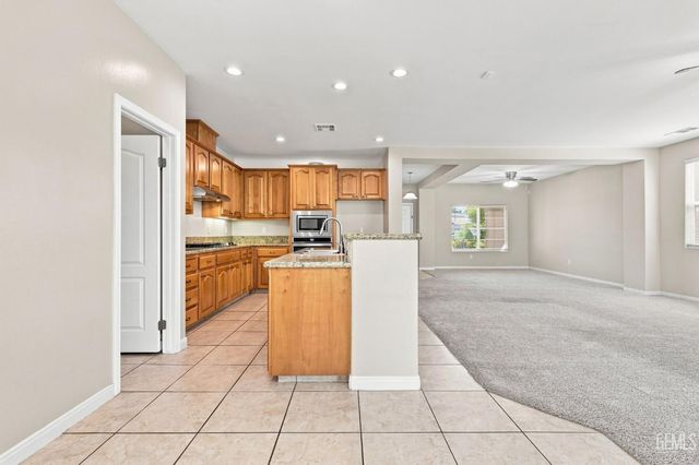 5326 Vista Del Mar, Bakersfield, CA 93311