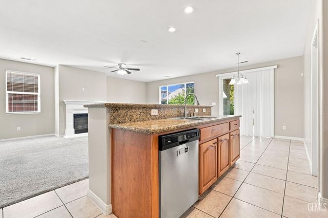 5326 Vista Del Mar, Bakersfield, CA 93311