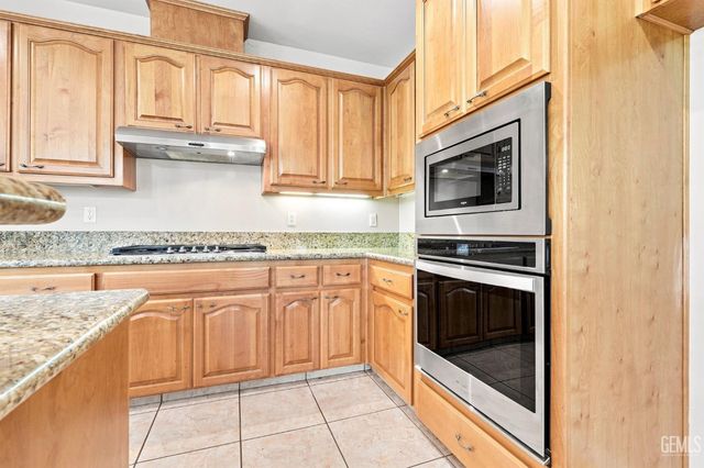 5326 Vista Del Mar, Bakersfield, CA 93311