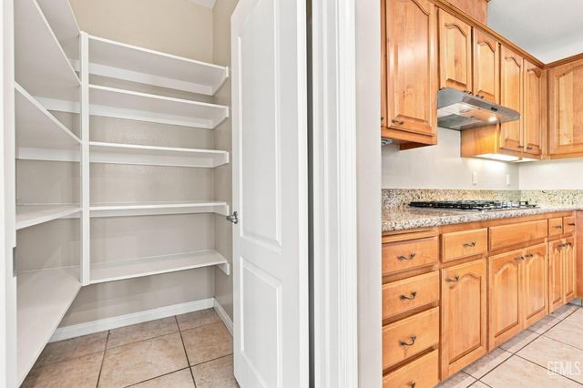 5326 Vista Del Mar, Bakersfield, CA 93311