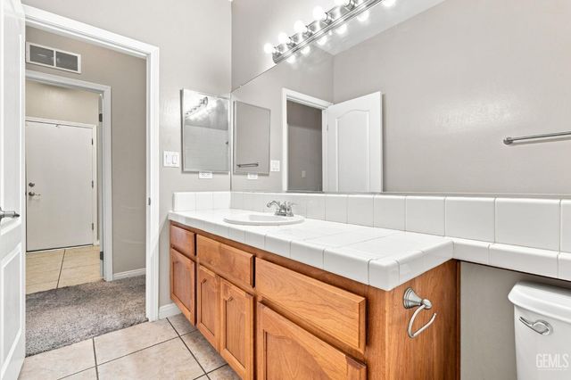 5326 Vista Del Mar, Bakersfield, CA 93311