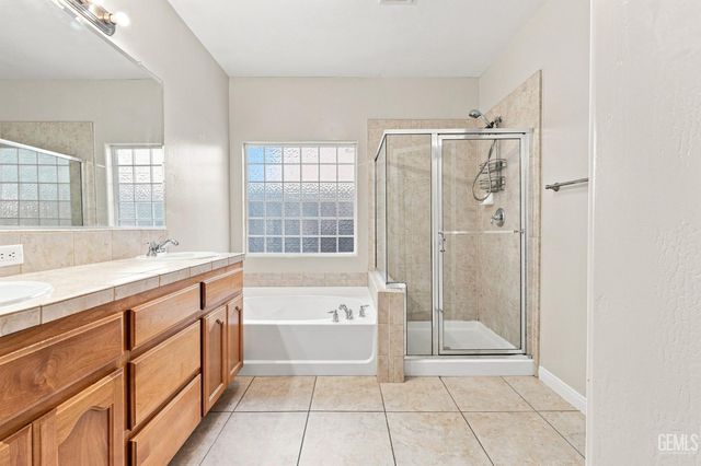 5326 Vista Del Mar, Bakersfield, CA 93311