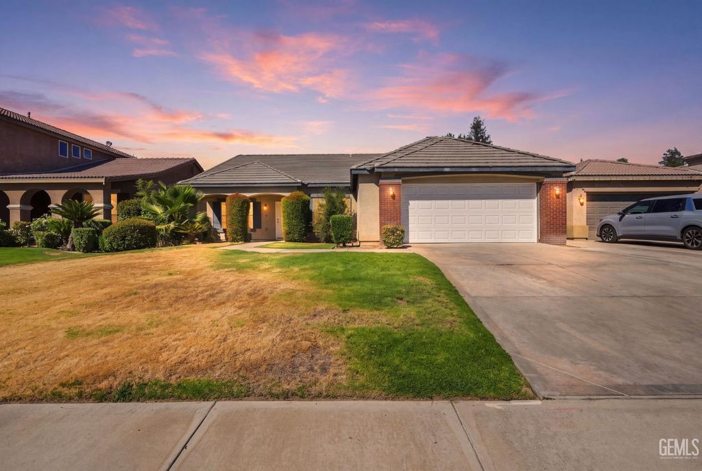 5326 Vista Del Mar, Bakersfield, CA 93311