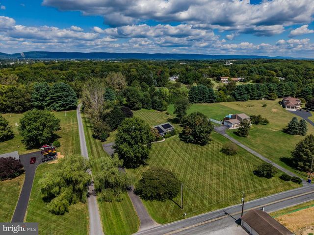 71 HOOVER ROAD, Carlisle, PA 17015