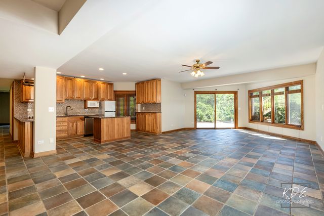 22625 Marina Drive, Plainfield, IL 60585