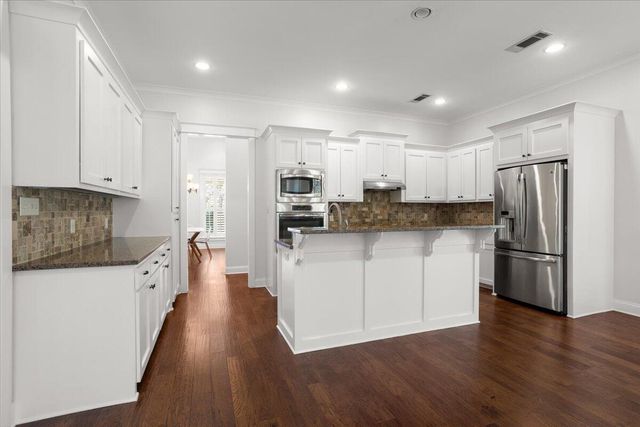71 N Founders Way, Hattiesburg, MS 39401