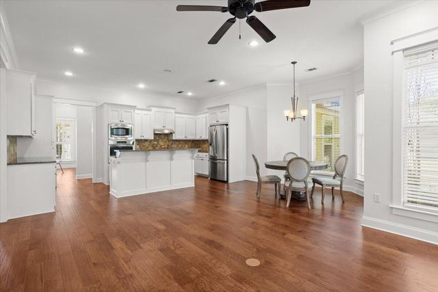 71 N Founders Way, Hattiesburg, MS 39401