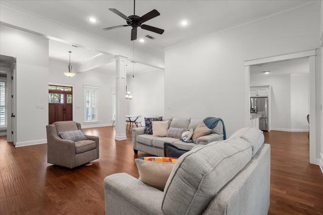 71 N Founders Way, Hattiesburg, MS 39401