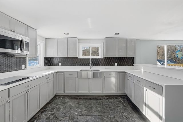 140 Spring St, Athol, MA 01331