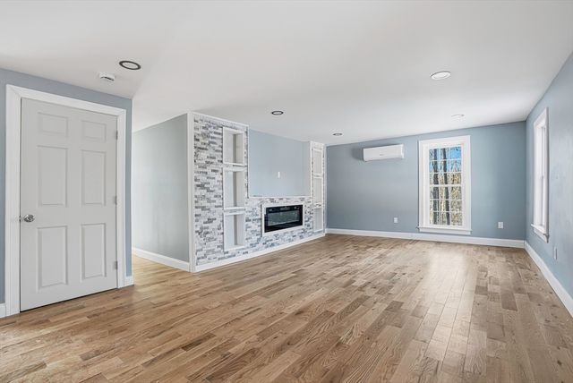 140 Spring St, Athol, MA 01331