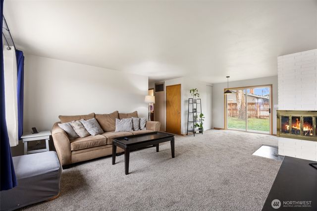 437 Sharon Avenue E, Moses Lake, WA 98837