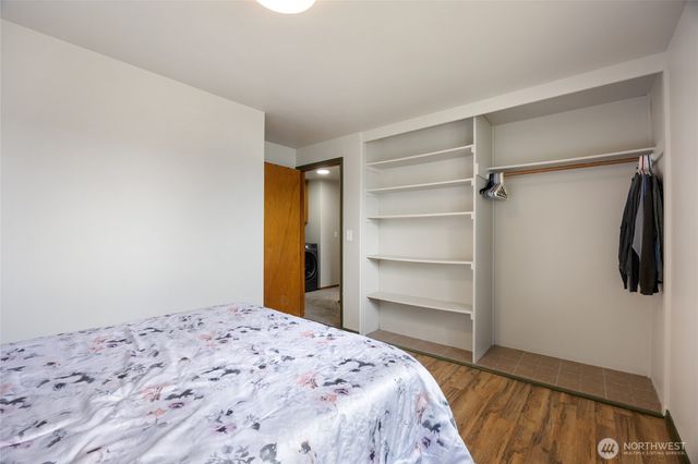 437 Sharon Avenue E, Moses Lake, WA 98837