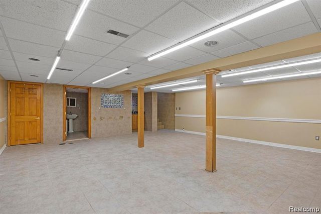 5641 Schaefer, Dearborn, MI 48126