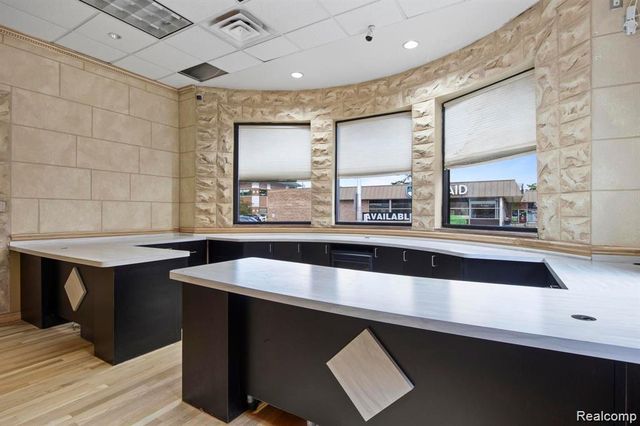 5641 Schaefer, Dearborn, MI 48126