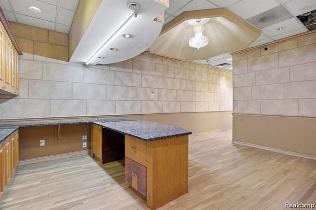 5641 Schaefer, Dearborn, MI 48126