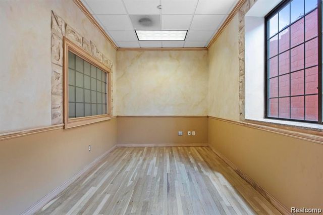 5641 Schaefer, Dearborn, MI 48126