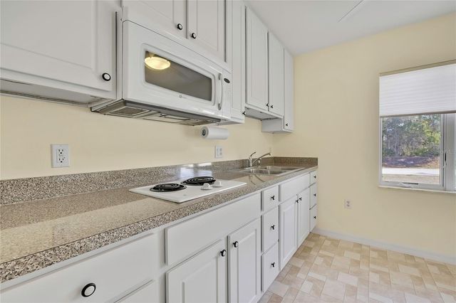 7250 MADRID ROAD, Weeki Wachee, FL 34613