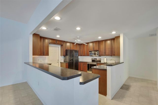 7250 MADRID ROAD, Weeki Wachee, FL 34613