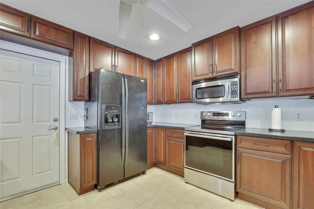 7250 MADRID ROAD, Weeki Wachee, FL 34613