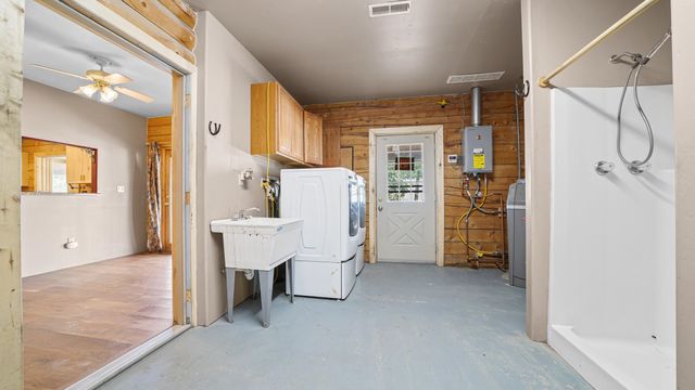 863 1400 Lane, Delta, CO 81416