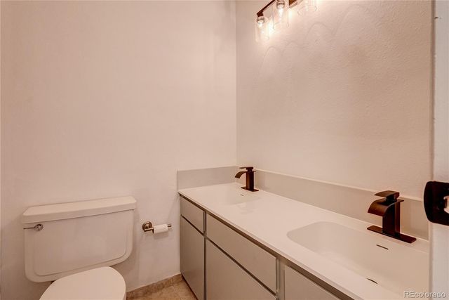 2365 E Geddes Avenue B22, Littleton, CO 80122