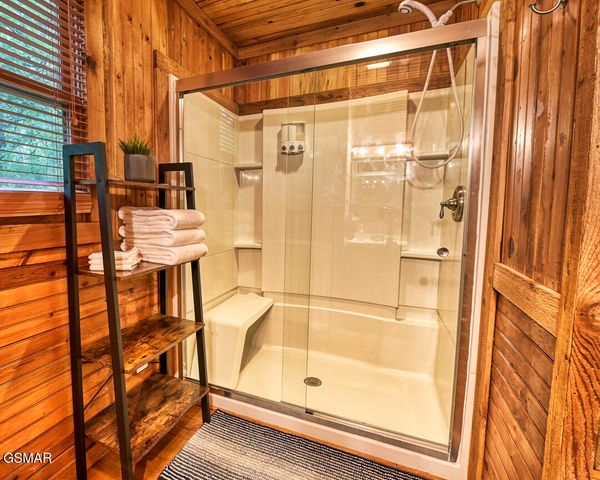 201 Tsali Way, Sevierville, TN 37876