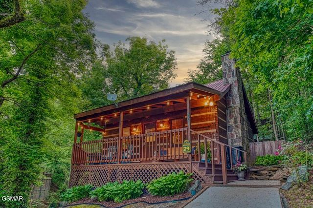 201 Tsali Way, Sevierville, TN 37876