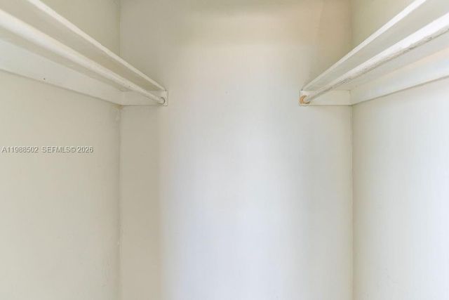 1990 Marseille Dr 402, Miami Beach, FL 33141