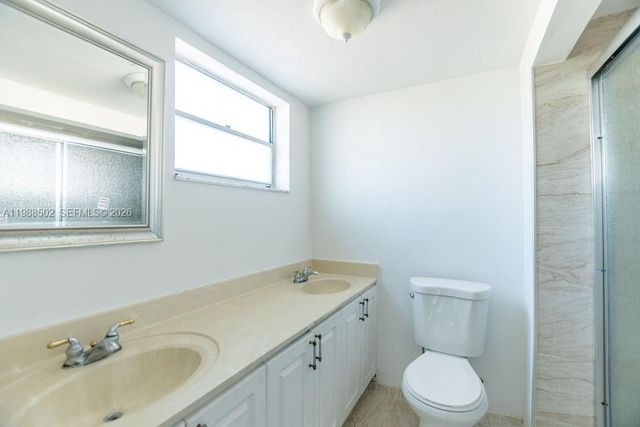 1990 Marseille Dr 402, Miami Beach, FL 33141