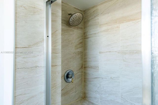 1990 Marseille Dr 402, Miami Beach, FL 33141