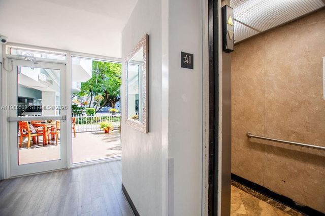 1990 Marseille Dr 402, Miami Beach, FL 33141