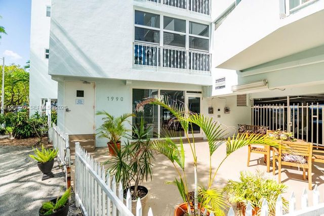 1990 Marseille Dr 402, Miami Beach, FL 33141