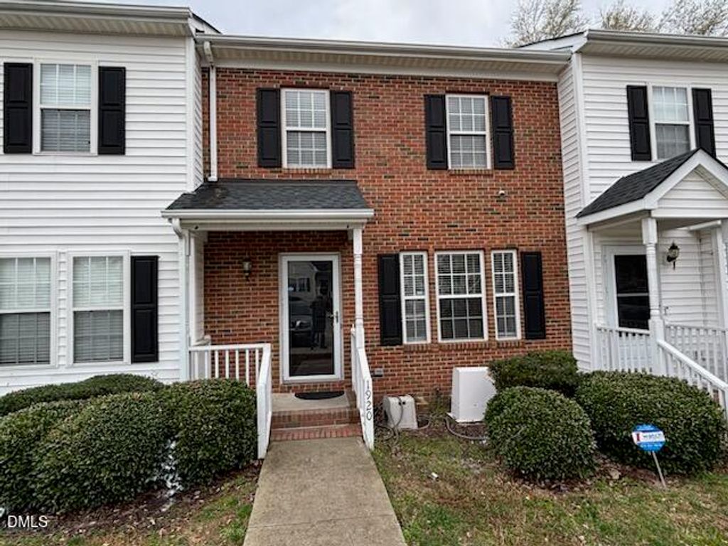 1920 Stroll Circle, Fuquay Varina, NC 27526