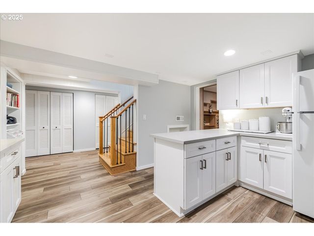 3111 Se 62ND Ave, Portland, OR 97206