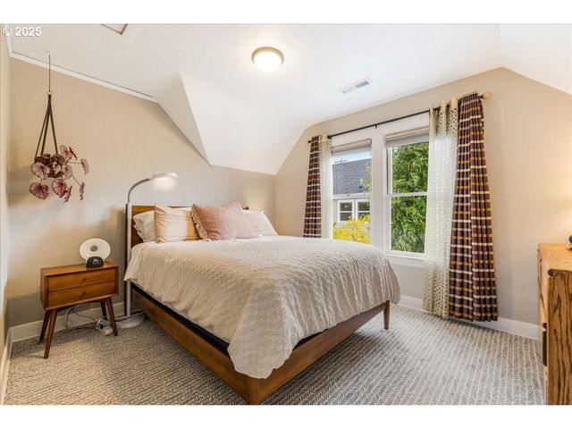 3111 Se 62ND Ave, Portland, OR 97206