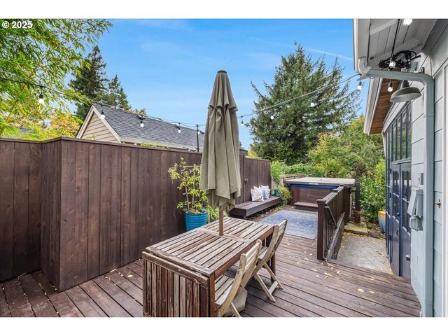 3111 Se 62ND Ave, Portland, OR 97206