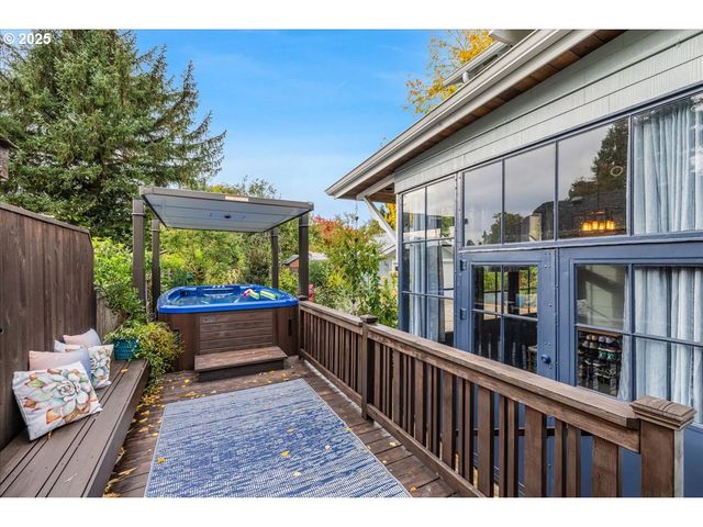 3111 Se 62ND Ave, Portland, OR 97206