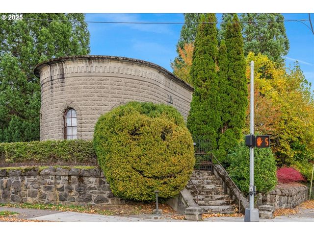 3111 Se 62ND Ave, Portland, OR 97206