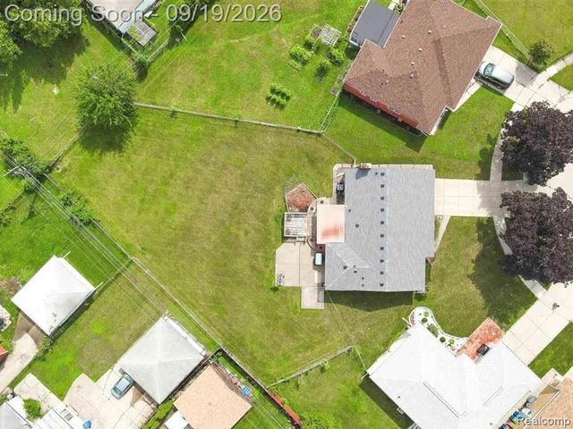 29138 Apolonia Drive, Warren, MI 48092