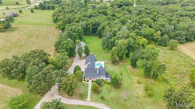 17205 Elk Prairie Drive, Rolla, MO 65401