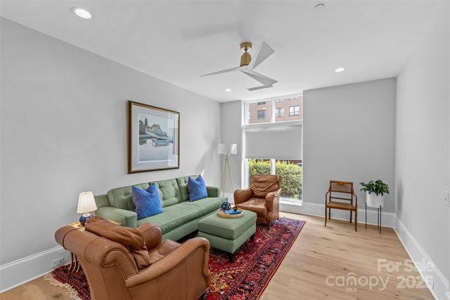 1500 Queens Road 104, Charlotte, NC 28207
