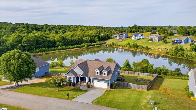977 Garnet Circle, Chesnee, SC 29323