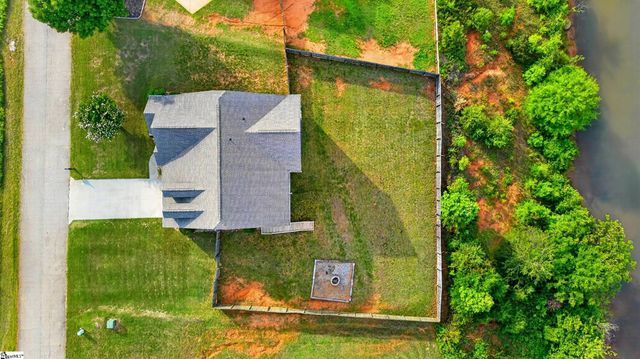 977 Garnet Circle, Chesnee, SC 29323