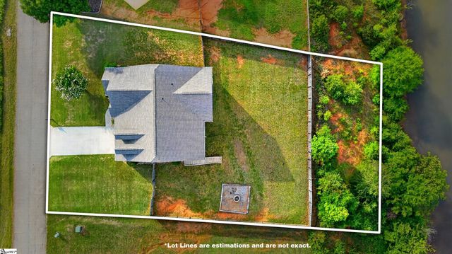 977 Garnet Circle, Chesnee, SC 29323