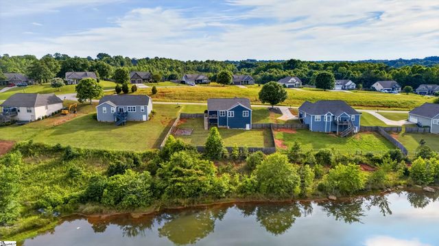 977 Garnet Circle, Chesnee, SC 29323