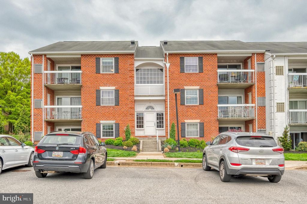 1 BELMULLET CT #302, Lutherville Timonium, MD 21093