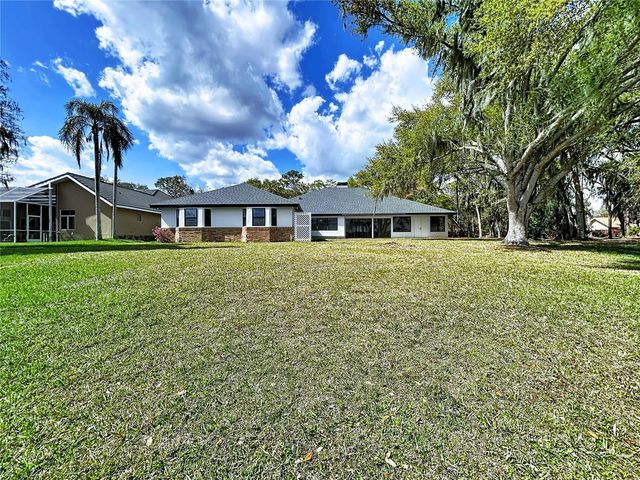 2881 HAMMOCK DRIVE, Plant City, FL 33566