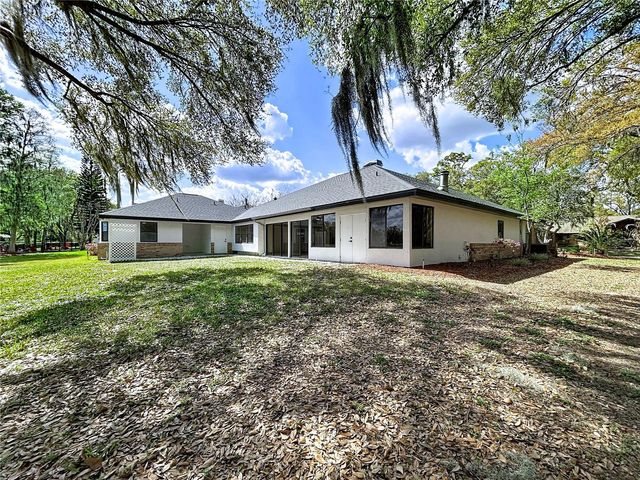 2881 HAMMOCK DRIVE, Plant City, FL 33566